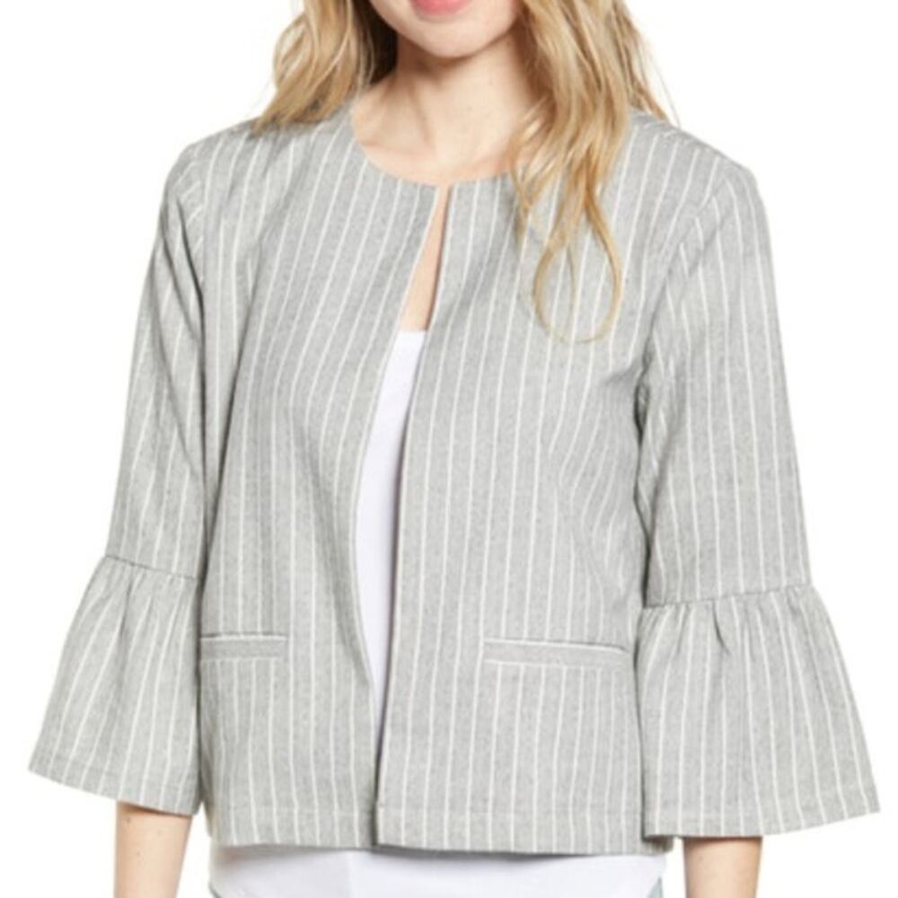 NWT Cupcakes & Cashmere Grey Pinstripe Bell Sleeve Open Front Crop Blazer Small